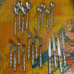 BRAND NEW Southern Living #40588 Stainless Flatware